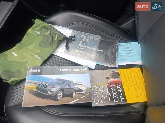 Серый Джип Чероки, объемом двигателя 3.24 л и пробегом 82 тыс. км за 28000 $, фото 41 на Automoto.ua