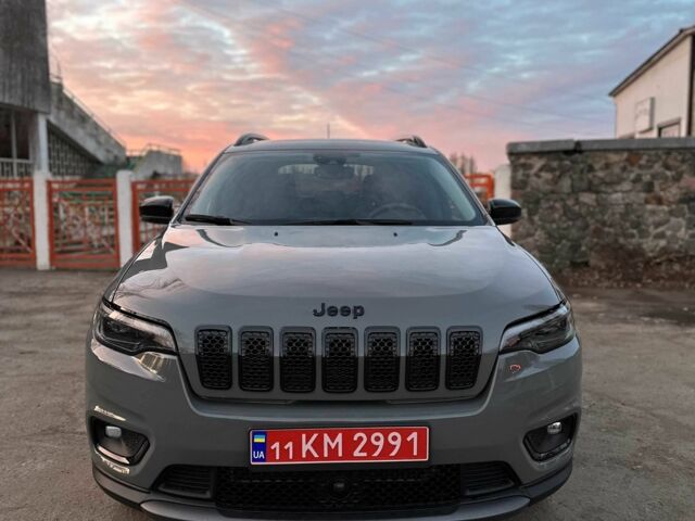 Серый Джип Чероки, объемом двигателя 3.2 л и пробегом 55 тыс. км за 21800 $, фото 1 на Automoto.ua