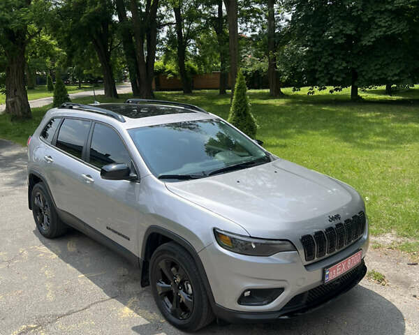 Сірий Джип Cherokee, об'ємом двигуна 3.2 л та пробігом 93 тис. км за 19999 $, фото 16 на Automoto.ua