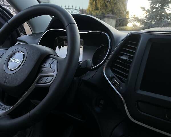 Сірий Джип Cherokee, об'ємом двигуна 3.24 л та пробігом 17 тис. км за 22950 $, фото 50 на Automoto.ua