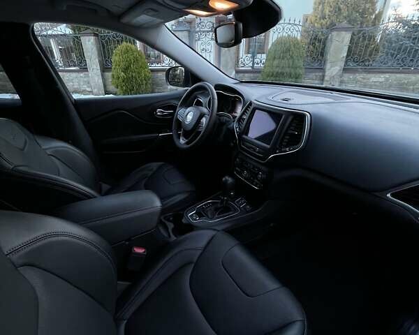 Сірий Джип Cherokee, об'ємом двигуна 3.24 л та пробігом 17 тис. км за 22950 $, фото 52 на Automoto.ua