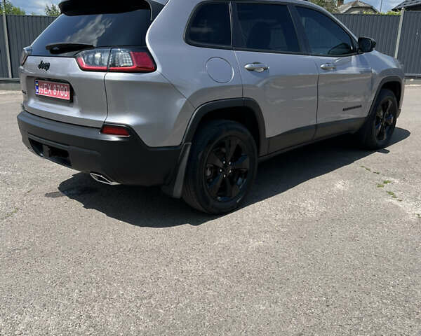 Сірий Джип Cherokee, об'ємом двигуна 3.2 л та пробігом 93 тис. км за 19999 $, фото 9 на Automoto.ua