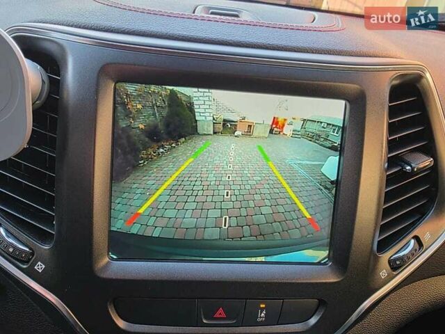 Серый Джип Чероки, объемом двигателя 3.24 л и пробегом 43 тыс. км за 27000 $, фото 4 на Automoto.ua