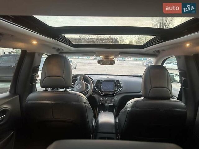 Сірий Джип Cherokee, об'ємом двигуна 3.24 л та пробігом 55 тис. км за 21800 $, фото 8 на Automoto.ua