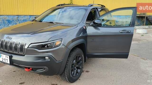 Сірий Джип Cherokee, об'ємом двигуна 3.24 л та пробігом 33 тис. км за 26000 $, фото 2 на Automoto.ua