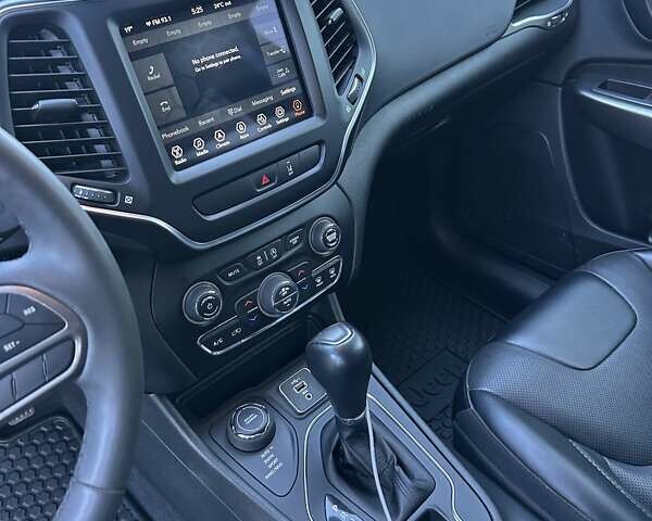 Серый Джип Чероки, объемом двигателя 3.2 л и пробегом 49 тыс. км за 22500 $, фото 33 на Automoto.ua