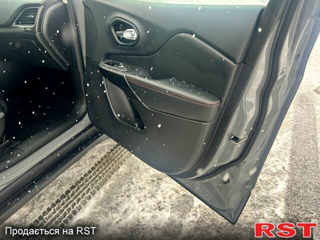 Сірий Джип Cherokee, об'ємом двигуна 3.2 л та пробігом 22 тис. км за 25200 $, фото 9 на Automoto.ua