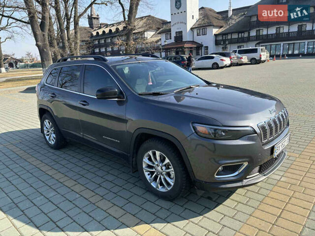 Серый Джип Чероки, объемом двигателя 3.24 л и пробегом 33 тыс. км за 19800 $, фото 2 на Automoto.ua