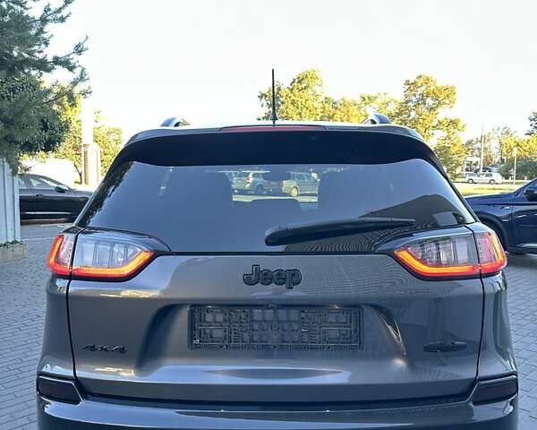 Серый Джип Чероки, объемом двигателя 3.2 л и пробегом 49 тыс. км за 22500 $, фото 4 на Automoto.ua