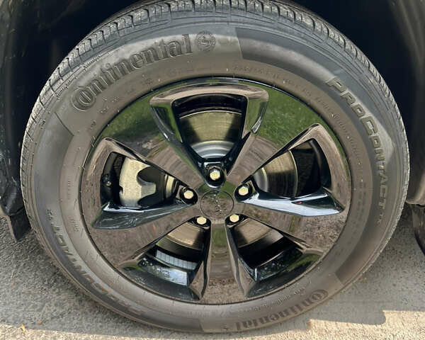 Сірий Джип Cherokee, об'ємом двигуна 3.2 л та пробігом 93 тис. км за 18900 $, фото 22 на Automoto.ua