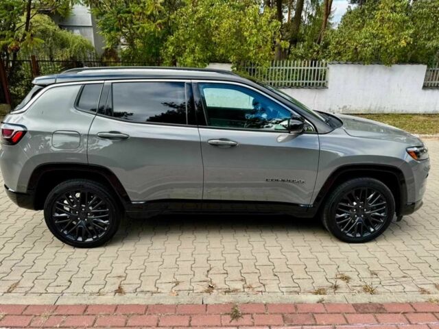 Серый Джип Чероки, объемом двигателя 2.4 л и пробегом 25 тыс. км за 14500 $, фото 3 на Automoto.ua