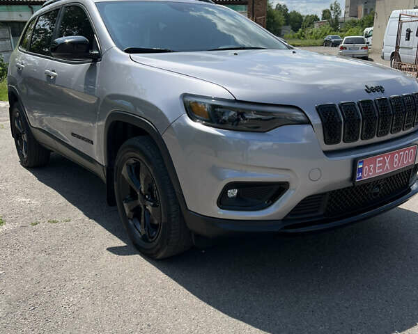 Сірий Джип Cherokee, об'ємом двигуна 3.2 л та пробігом 93 тис. км за 18900 $, фото 6 на Automoto.ua