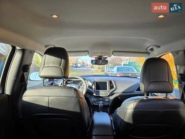 Серый Джип Чероки, объемом двигателя 3.24 л и пробегом 43 тыс. км за 27000 $, фото 12 на Automoto.ua