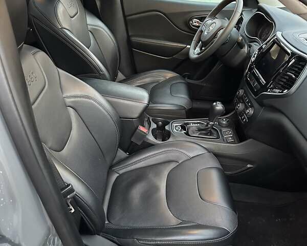 Сірий Джип Cherokee, об'ємом двигуна 3.24 л та пробігом 55 тис. км за 21800 $, фото 15 на Automoto.ua