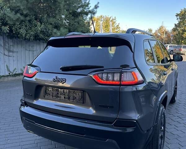 Серый Джип Чероки, объемом двигателя 3.2 л и пробегом 49 тыс. км за 22500 $, фото 5 на Automoto.ua