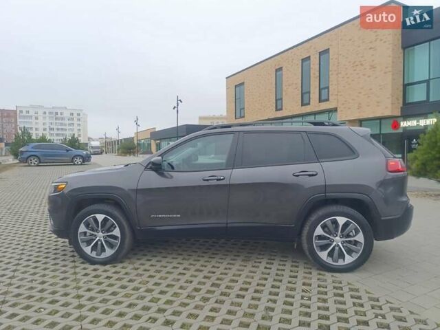 Серый Джип Чероки, объемом двигателя 3.24 л и пробегом 82 тыс. км за 28000 $, фото 10 на Automoto.ua