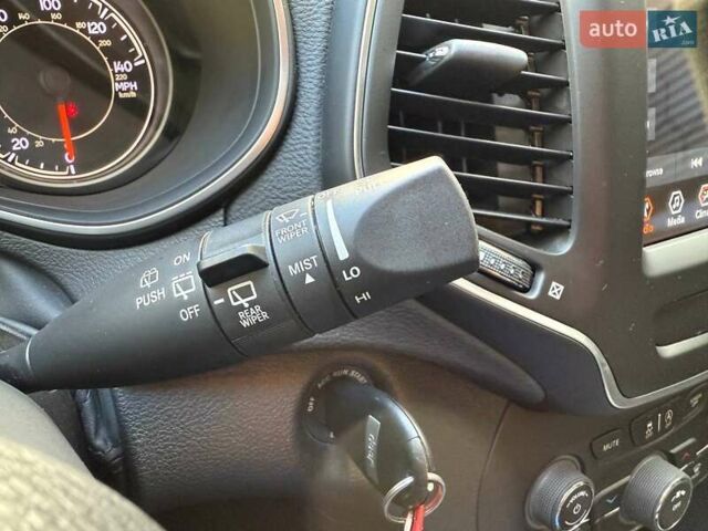 Серый Джип Чероки, объемом двигателя 3.24 л и пробегом 58 тыс. км за 23990 $, фото 18 на Automoto.ua