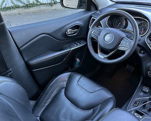 Серый Джип Чероки, объемом двигателя 3.2 л и пробегом 49 тыс. км за 22500 $, фото 23 на Automoto.ua