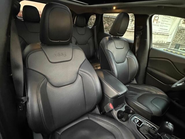 Сірий Джип Cherokee, об'ємом двигуна 3.2 л та пробігом 55 тис. км за 21800 $, фото 16 на Automoto.ua