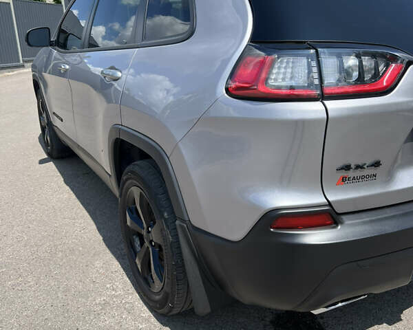 Сірий Джип Cherokee, об'ємом двигуна 3.2 л та пробігом 93 тис. км за 18900 $, фото 11 на Automoto.ua