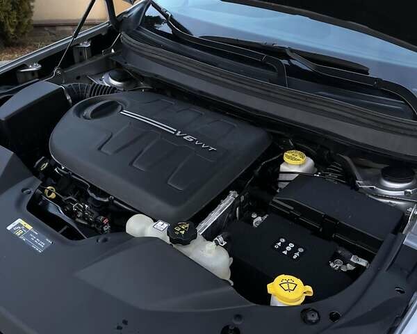 Сірий Джип Cherokee, об'ємом двигуна 3.24 л та пробігом 17 тис. км за 22950 $, фото 65 на Automoto.ua