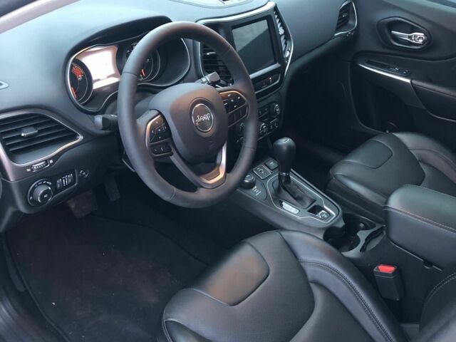 Сірий Джип Cherokee, об'ємом двигуна 3.2 л та пробігом 25 тис. км за 20000 $, фото 1 на Automoto.ua