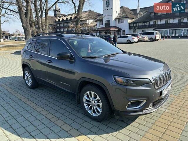 Серый Джип Чероки, объемом двигателя 3.24 л и пробегом 33 тыс. км за 19800 $, фото 5 на Automoto.ua