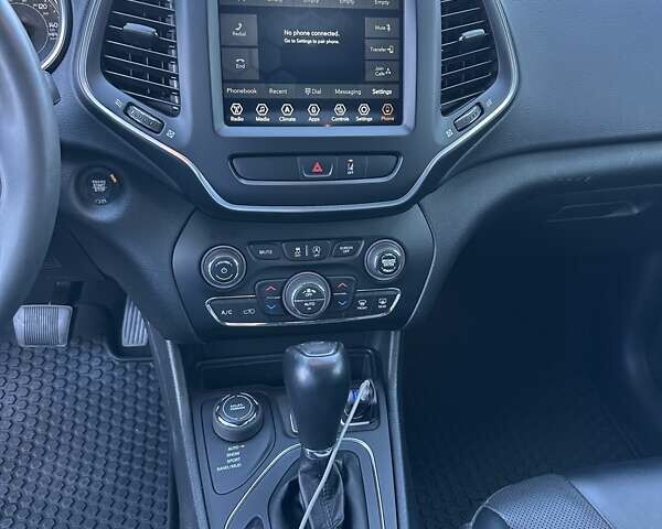 Серый Джип Чероки, объемом двигателя 3.2 л и пробегом 49 тыс. км за 22500 $, фото 32 на Automoto.ua