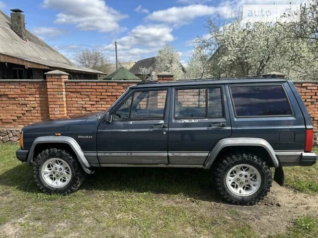 Синій Джип Cherokee, об'ємом двигуна 3.96 л та пробігом 324 тис. км за 6800 $, фото 5 на Automoto.ua