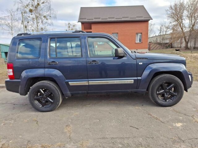 Синій Джип Cherokee, об'ємом двигуна 0 л та пробігом 241 тис. км за 6550 $, фото 3 на Automoto.ua