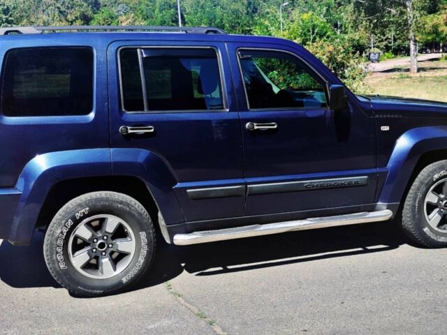 Синій Джип Cherokee, об'ємом двигуна 2.8 л та пробігом 187 тис. км за 10000 $, фото 3 на Automoto.ua