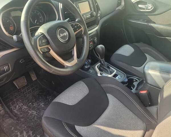 Синій Джип Cherokee, об'ємом двигуна 2.36 л та пробігом 237 тис. км за 9500 $, фото 5 на Automoto.ua