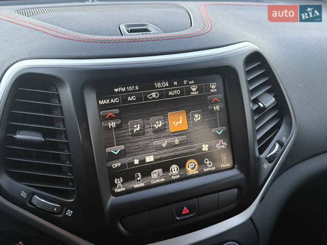 Синий Джип Чероки, объемом двигателя 3.24 л и пробегом 195 тыс. км за 15777 $, фото 28 на Automoto.ua