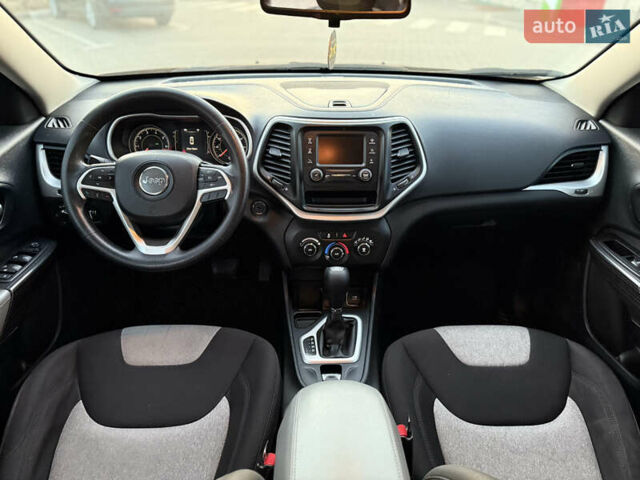 Синий Джип Чероки, объемом двигателя 2.36 л и пробегом 136 тыс. км за 11550 $, фото 22 на Automoto.ua