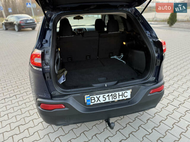 Синий Джип Чероки, объемом двигателя 2.36 л и пробегом 136 тыс. км за 11550 $, фото 46 на Automoto.ua