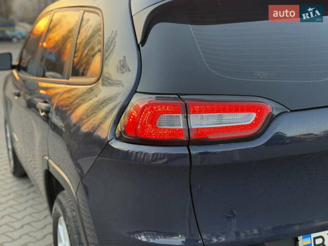 Синий Джип Чероки, объемом двигателя 2.36 л и пробегом 136 тыс. км за 11550 $, фото 51 на Automoto.ua