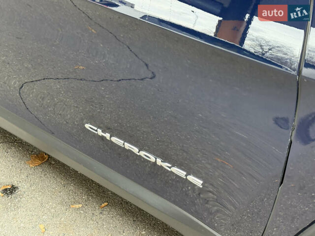 Джип Cherokee 2014 у Дніпро (Дніпропетровську) на Automoto.ua Синій Джип Cherokee, об'ємом двигуна 2.36 л та пробігом 199 тис. км за 10499 $, фото 32 на Automoto.ua