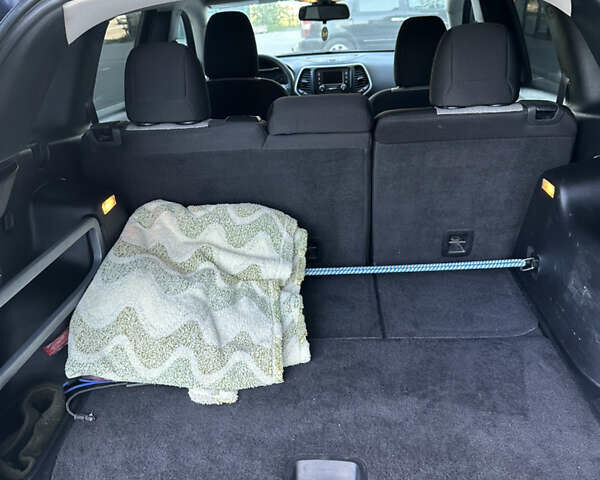 Синій Джип Cherokee, об'ємом двигуна 2.36 л та пробігом 136 тис. км за 12000 $, фото 11 на Automoto.ua