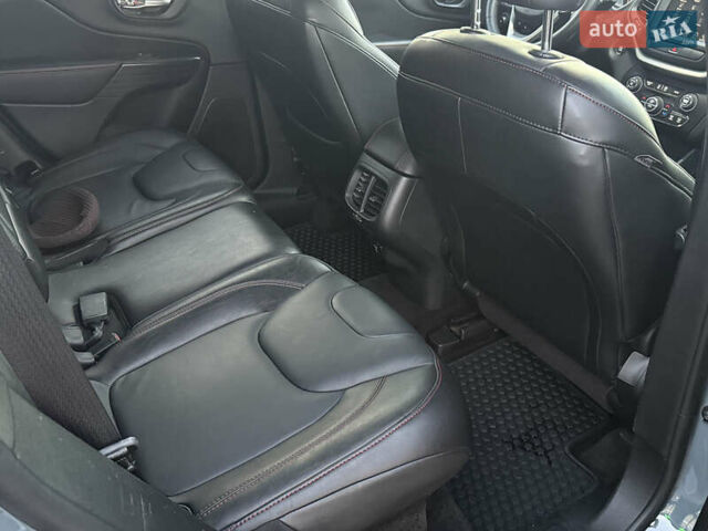 Синий Джип Чероки, объемом двигателя 3.24 л и пробегом 195 тыс. км за 15777 $, фото 40 на Automoto.ua