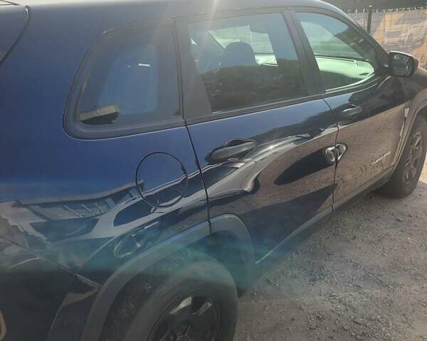 Синій Джип Cherokee, об'ємом двигуна 2.36 л та пробігом 237 тис. км за 9500 $, фото 4 на Automoto.ua