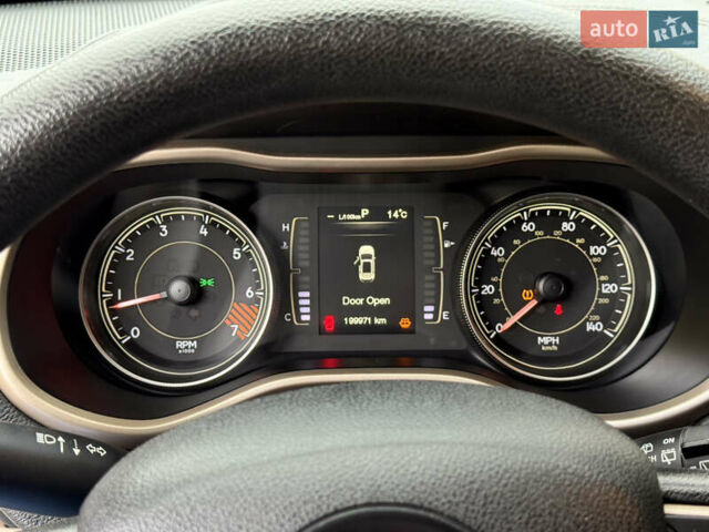 Джип Cherokee 2014 у Дніпро (Дніпропетровську) на Automoto.ua Синій Джип Cherokee, об'ємом двигуна 2.36 л та пробігом 199 тис. км за 10499 $, фото 43 на Automoto.ua