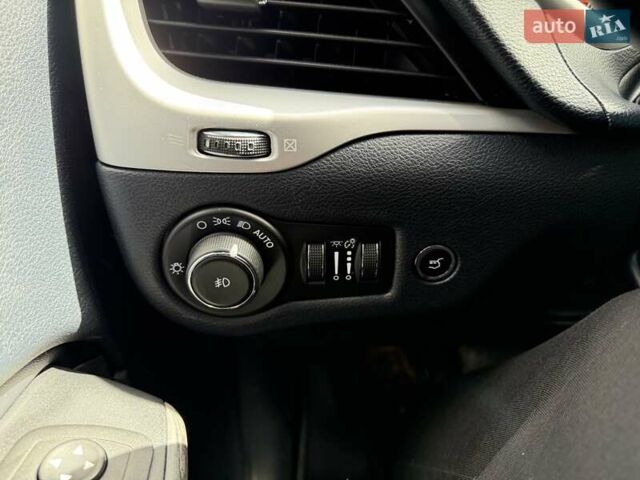 Синій Джип Cherokee, об'ємом двигуна 3.24 л та пробігом 184 тис. км за 12999 $, фото 36 на Automoto.ua