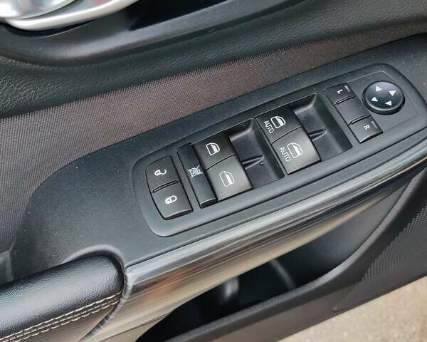 Синий Джип Чероки, объемом двигателя 3.24 л и пробегом 165 тыс. км за 15000 $, фото 13 на Automoto.ua