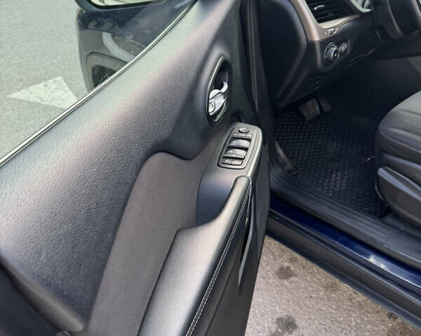 Синий Джип Чероки, объемом двигателя 2.36 л и пробегом 137 тыс. км за 14700 $, фото 19 на Automoto.ua