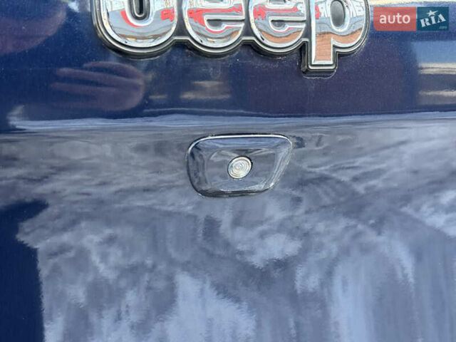 Синій Джип Cherokee, об'ємом двигуна 3.24 л та пробігом 185 тис. км за 13500 $, фото 12 на Automoto.ua