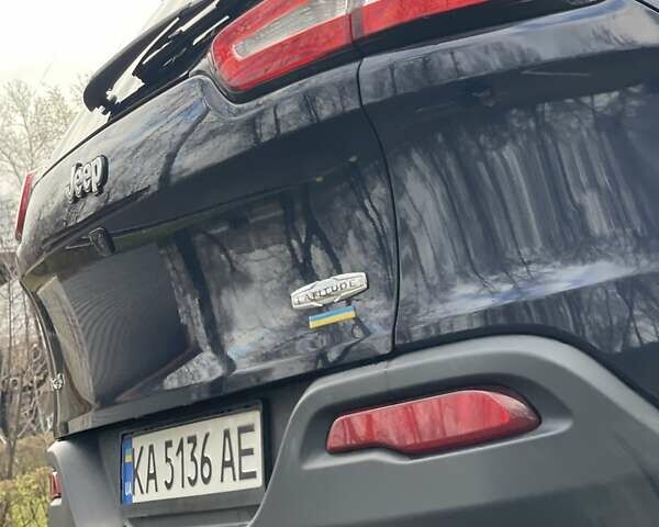 Синий Джип Чероки, объемом двигателя 3.24 л и пробегом 174 тыс. км за 11000 $, фото 13 на Automoto.ua