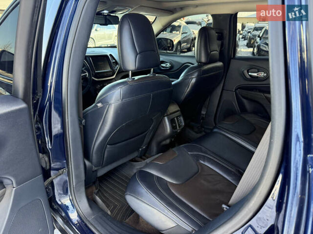 Синій Джип Cherokee, об'ємом двигуна 3.24 л та пробігом 185 тис. км за 13500 $, фото 51 на Automoto.ua