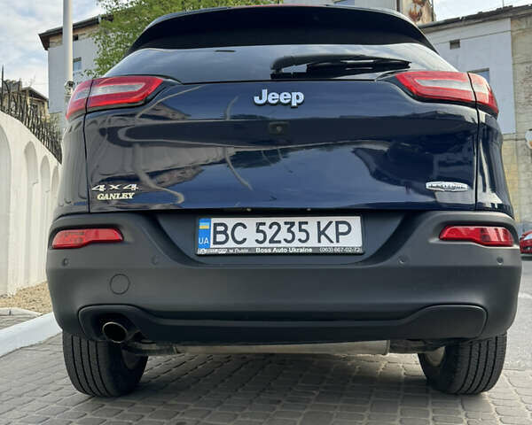 Синий Джип Чероки, объемом двигателя 2.36 л и пробегом 137 тыс. км за 14700 $, фото 3 на Automoto.ua