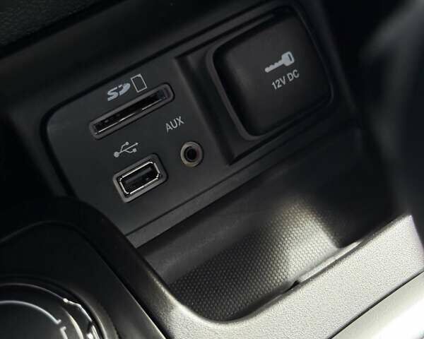 Синій Джип Cherokee, об'ємом двигуна 3.24 л та пробігом 184 тис. км за 13200 $, фото 38 на Automoto.ua