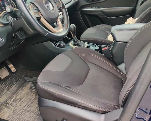 Синий Джип Чероки, объемом двигателя 3.24 л и пробегом 165 тыс. км за 15000 $, фото 14 на Automoto.ua